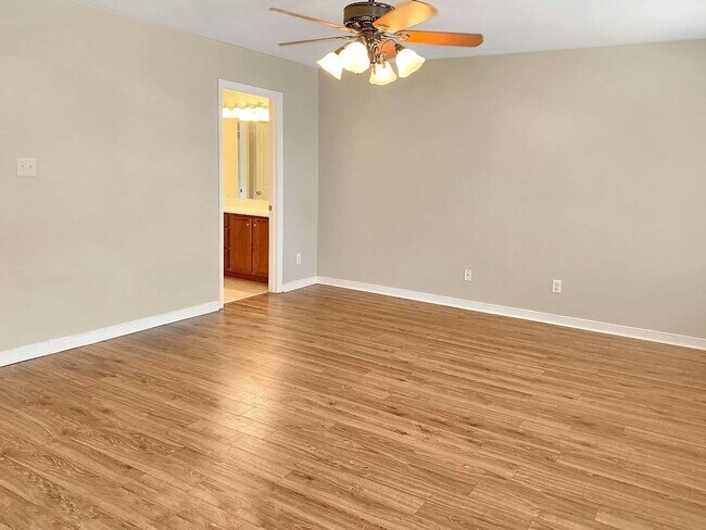 Photo - 1305 Catherine St Unit 1305 Catherine St.