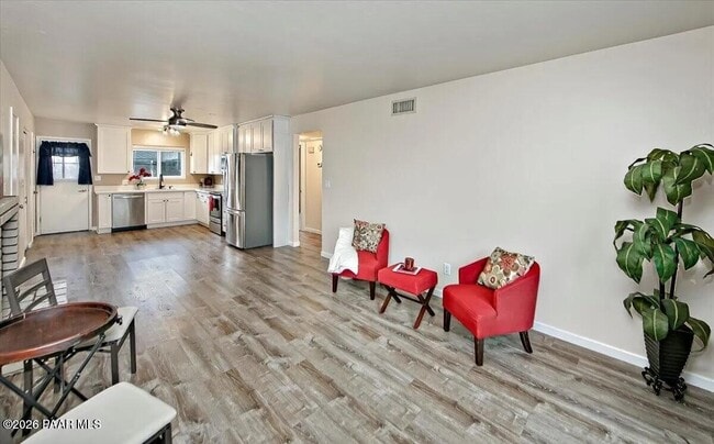 Building Photo - 717 S Granite St Unit 4