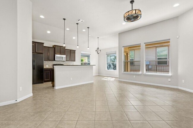 12508 Jen Ln