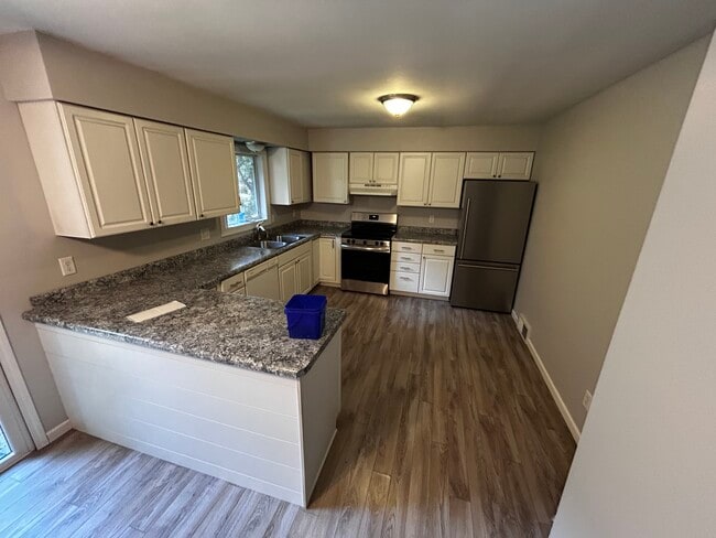 Photo - 3717 Sunbrook Rd