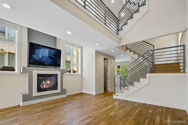 Photo - 2414 Glenarm Pl