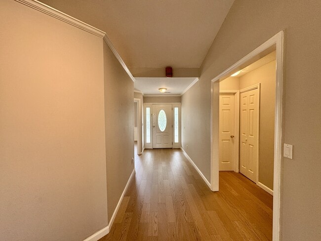190 Amohi Way