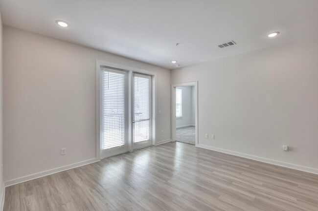3BR, 2BA