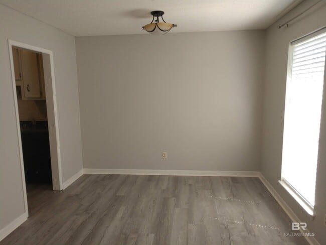 Photo - 1107 Caroline Ave