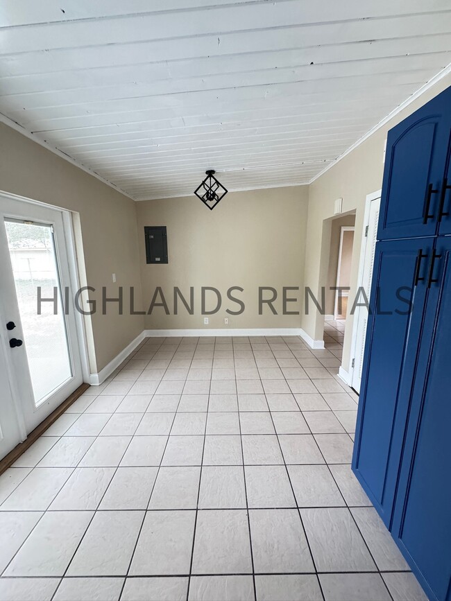 Photo - 1613 Hitakee Ave