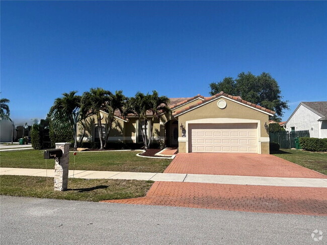 Building Photo - 9721 SW 15th Ct Rental
