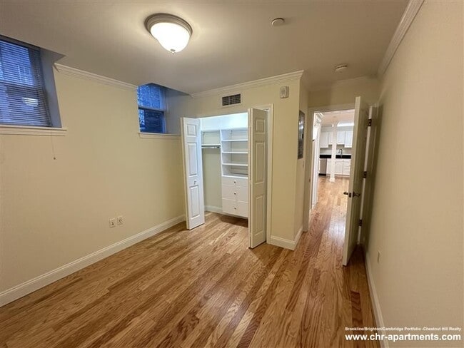 Photo - 18 Chauncy St Unidad B