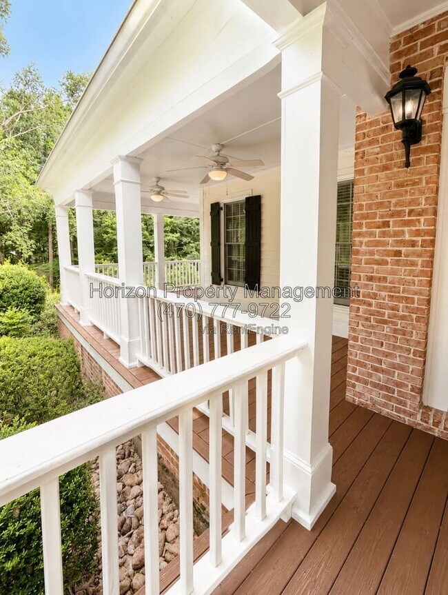 Photo - 3235 Bentwood Close