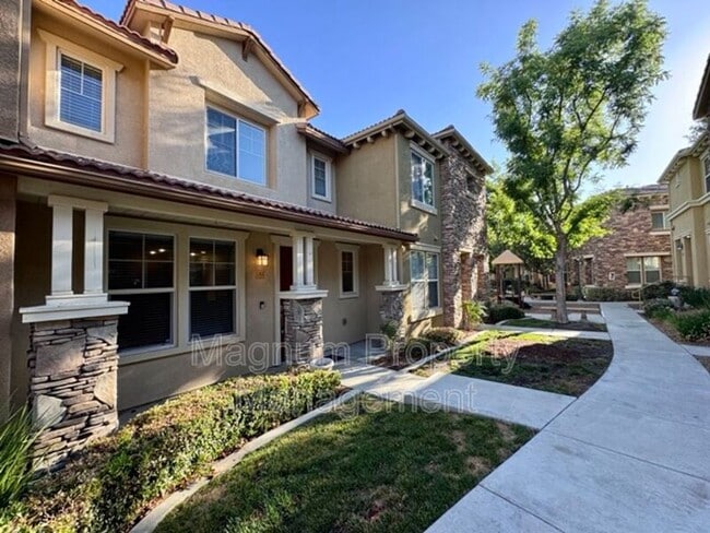 Building Photo - 30505 Canyon Hills Rd Rental