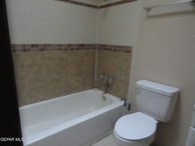 Photo - 619 White Cliffs Dr