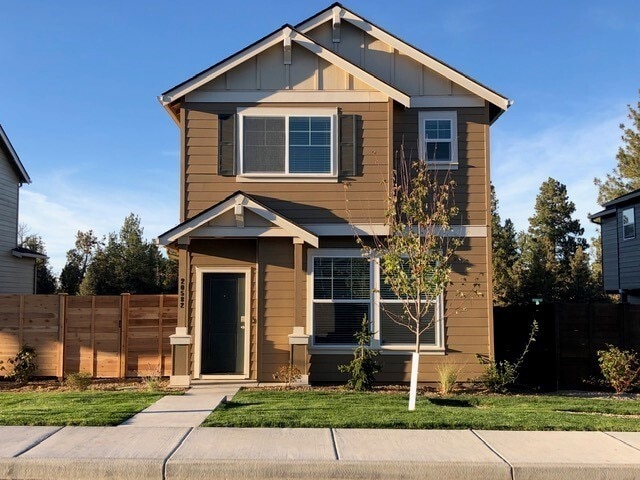 Three Bedroom House in SE Bend - Three Bedroom House in SE Bend