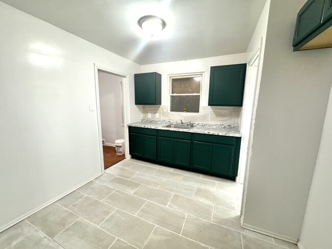 Photo - 9219 McKinney St