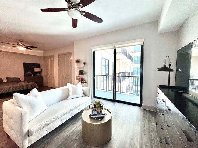 Building Photo - 9787 Katy Fwy Unit 1199 Rental