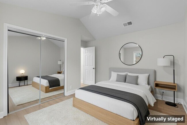 Photo - 2215 Post Rd Unit 2051