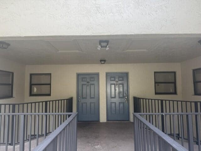 Photo - 1495 Lake Crystal Dr Unit G