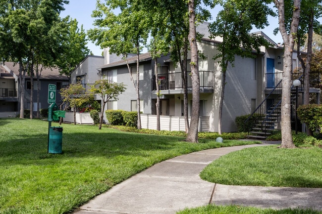 Photo - Willow Creek Apartments