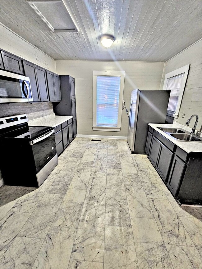 Photo - 613 3rd Ave SW Unidad Apt 3