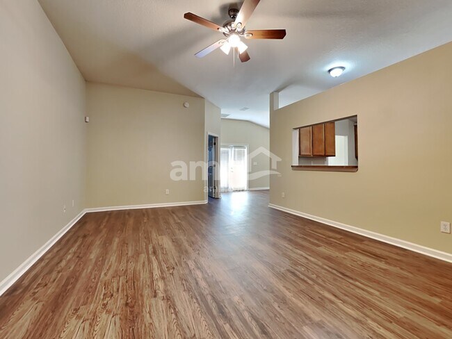 Photo - 1927 River Rock Rd