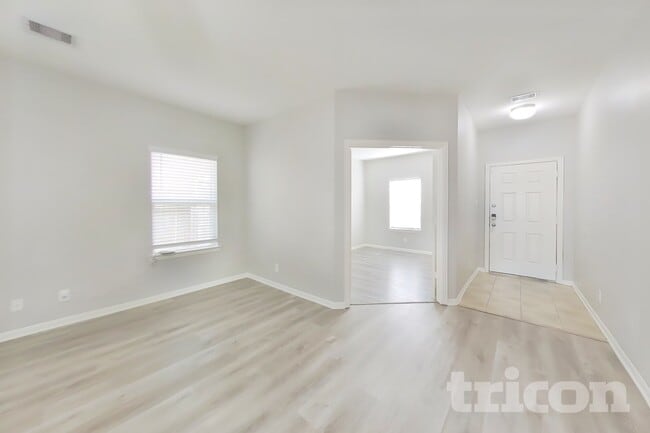 Photo - 6103 Coleus St