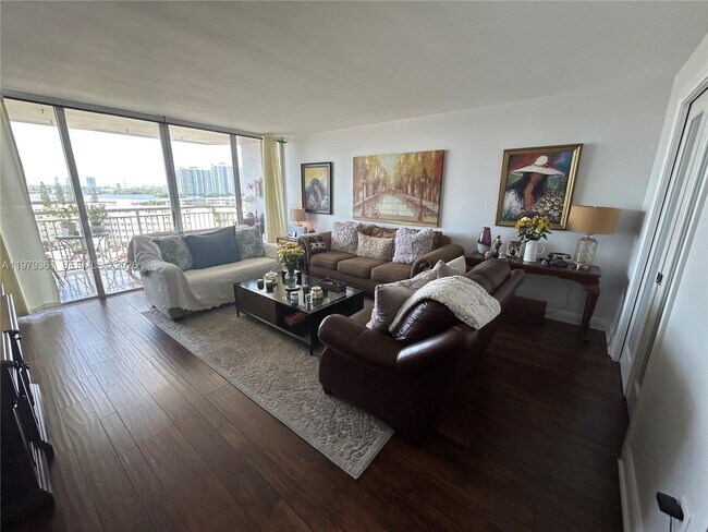 Photo - 18031 Biscayne Blvd Unit 904
