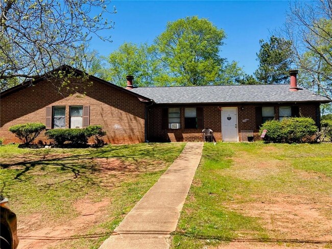Building Photo - 125 Tanglewood Dr