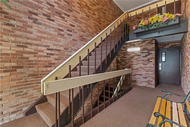 Photo - 609 Calais Dr