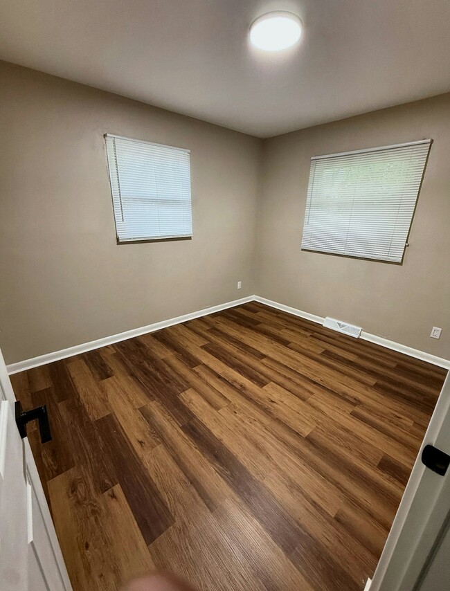 Photo - 1324 Kent St