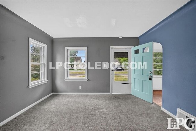 3540 Bellevue Rd