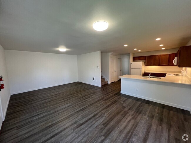 Building Photo - 111 W Helena Ave Unit 111 W Helena Ave - 2 Rental