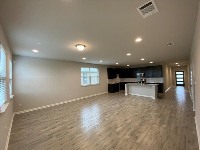Photo - 1513 Whippletree Trl