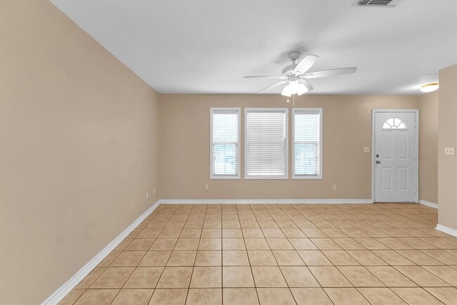 Photo - 112 Vista Way