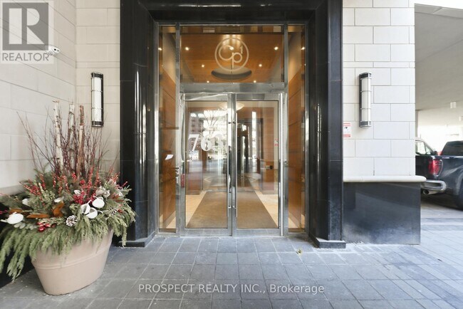 Photo - 763 Bay St. Unité 2411