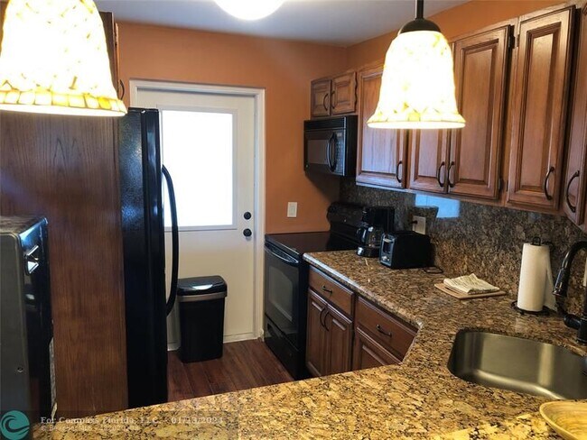 Photo - 400 N Federal Hwy