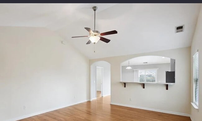 Photo - 21 Millwood Lake Dr