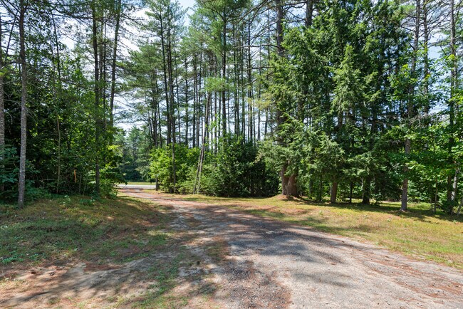 Photo - 826 New Hampshire Rte 175