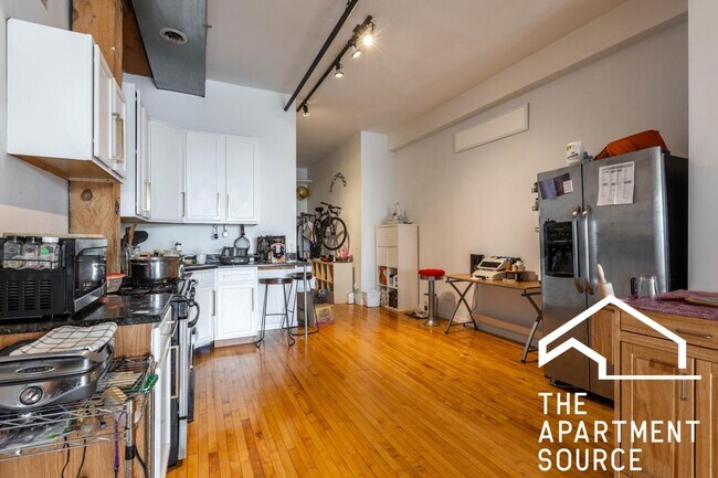 Photo - 2416 W North Ave Unit 3