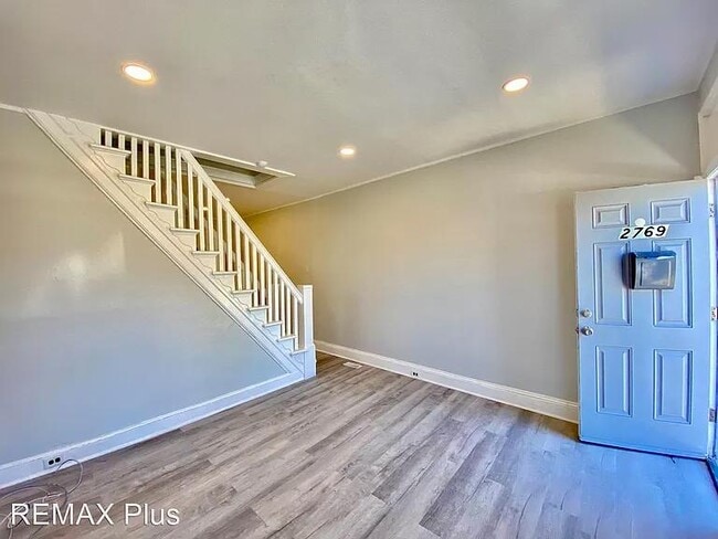 Photo - 2769 Helen St