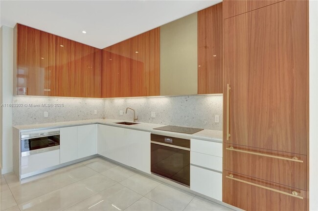 Photo - 2655 S Bayshore Dr Unidad 405