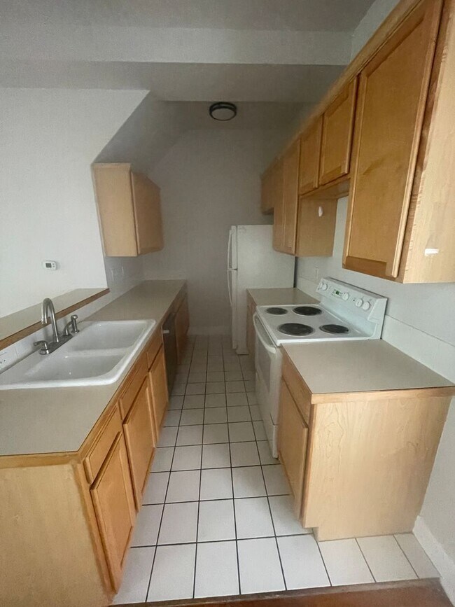 1630 Spruce St Unit 1632 Spruce St