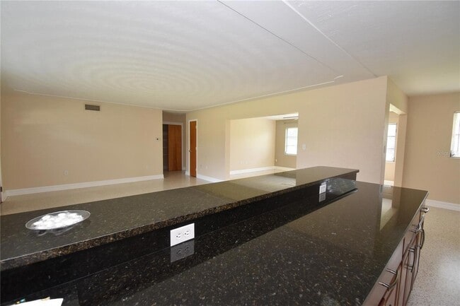6611 Colonial Dr