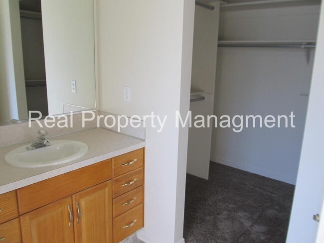 Photo - A beautiful 4 bed, 3 bath Home in River Heights!