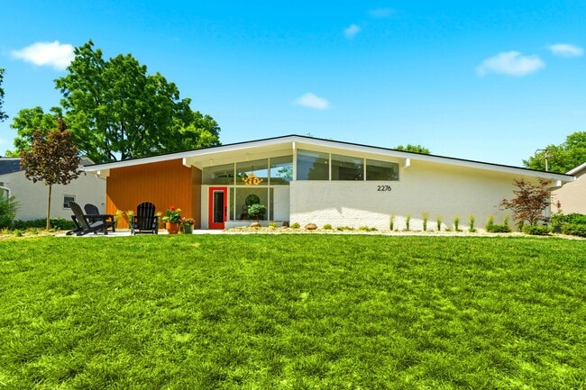 Photo - 2276 Johnston Rd