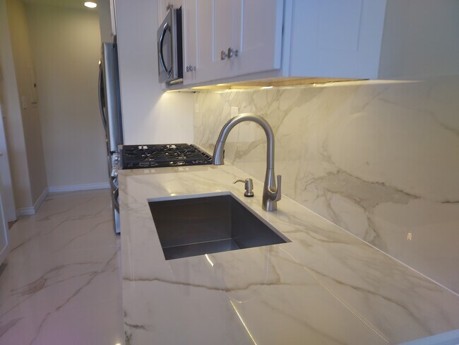 Photo - 239-70B Oak Park Dr Unit B