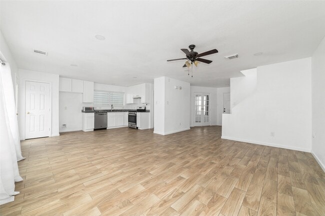 Photo - 10106 Farrell Dr