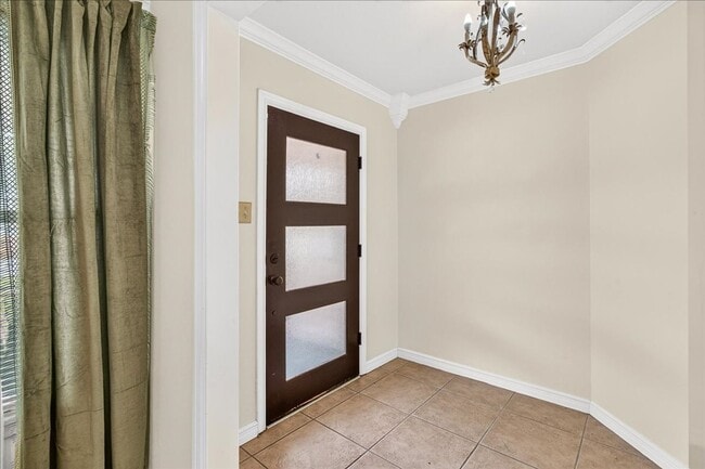 Photo - 609 Peerman Pl