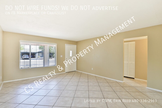 217 E Fordham Dr