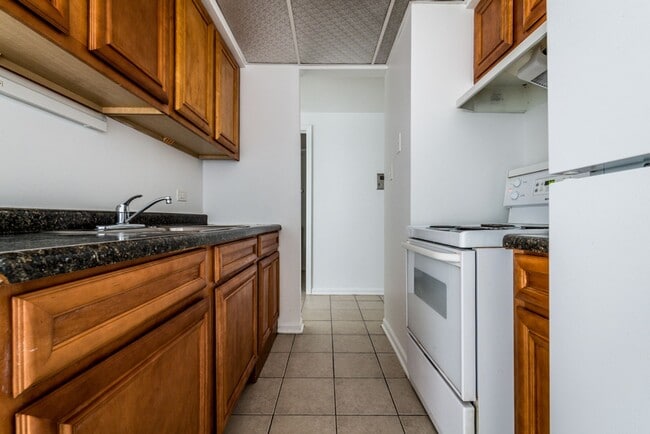 2115 S 4th