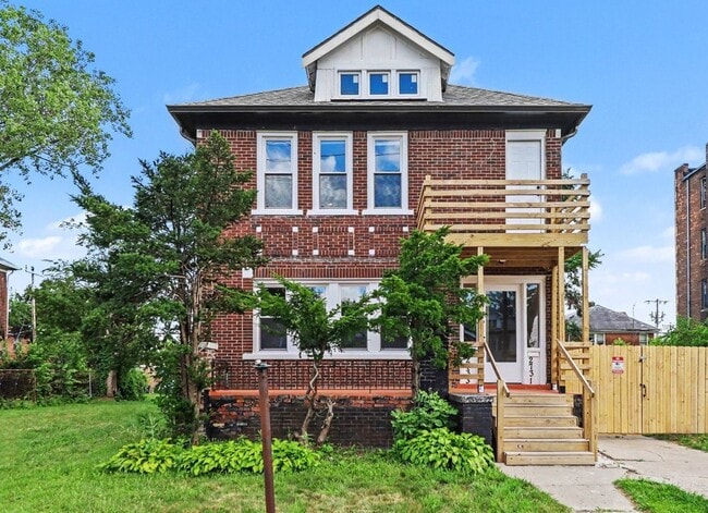 Photo - 2731 Elmhurst St