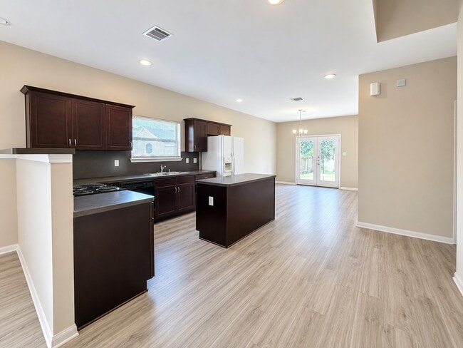 Photo - 3986 Avenue B
