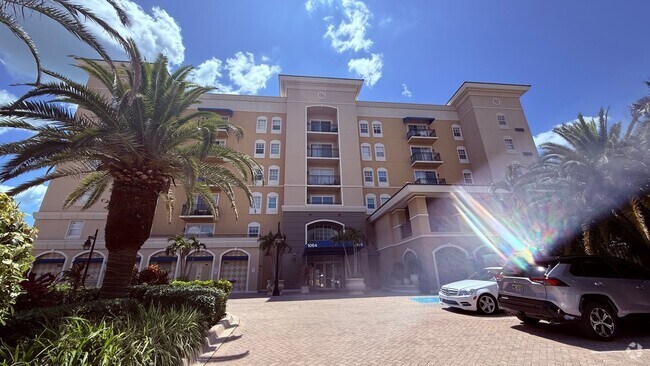 Building Photo - Annual Furnished Rental in Broadway Promen... Unit 1635